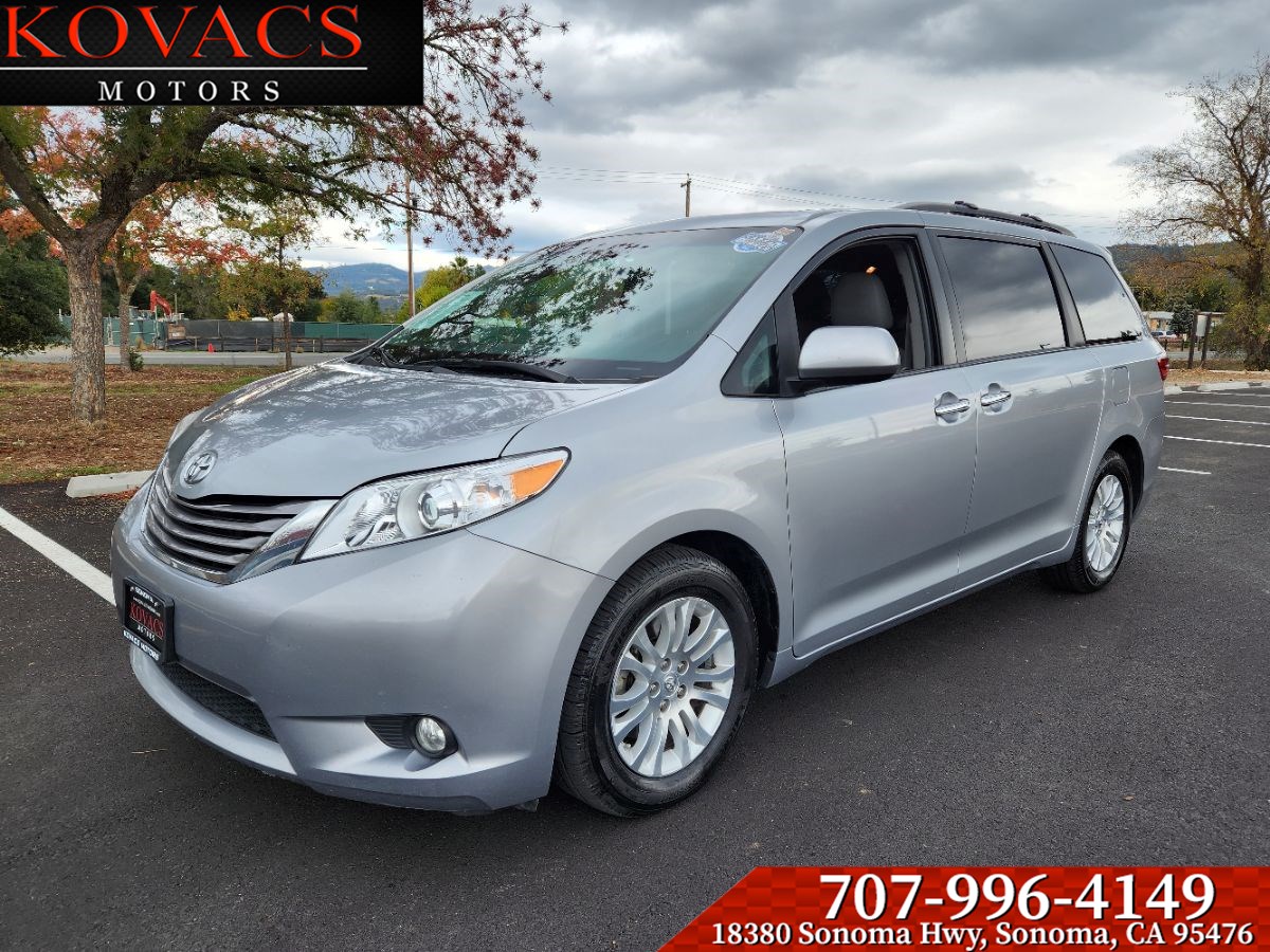 2017 Toyota Sienna XLE