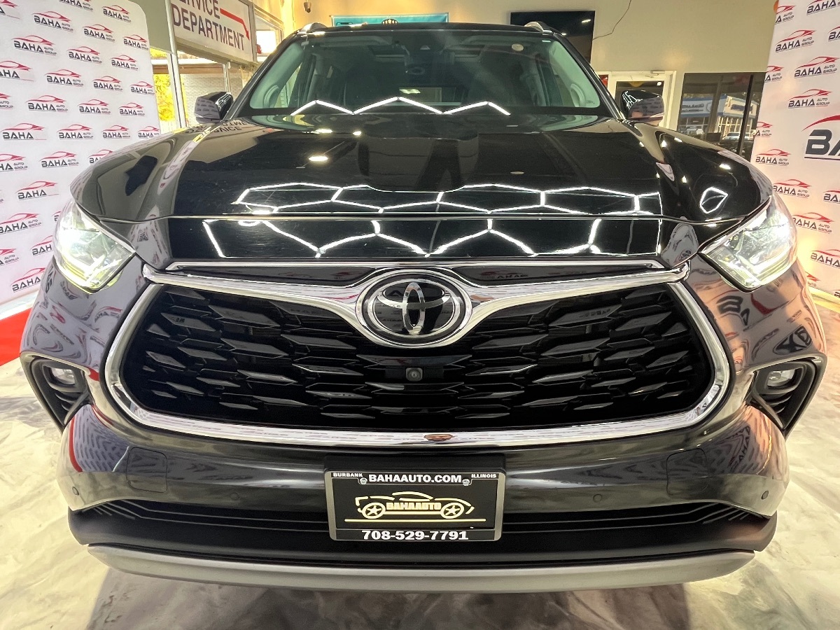 Sold 2021 Toyota Highlander Platinum in Burbank