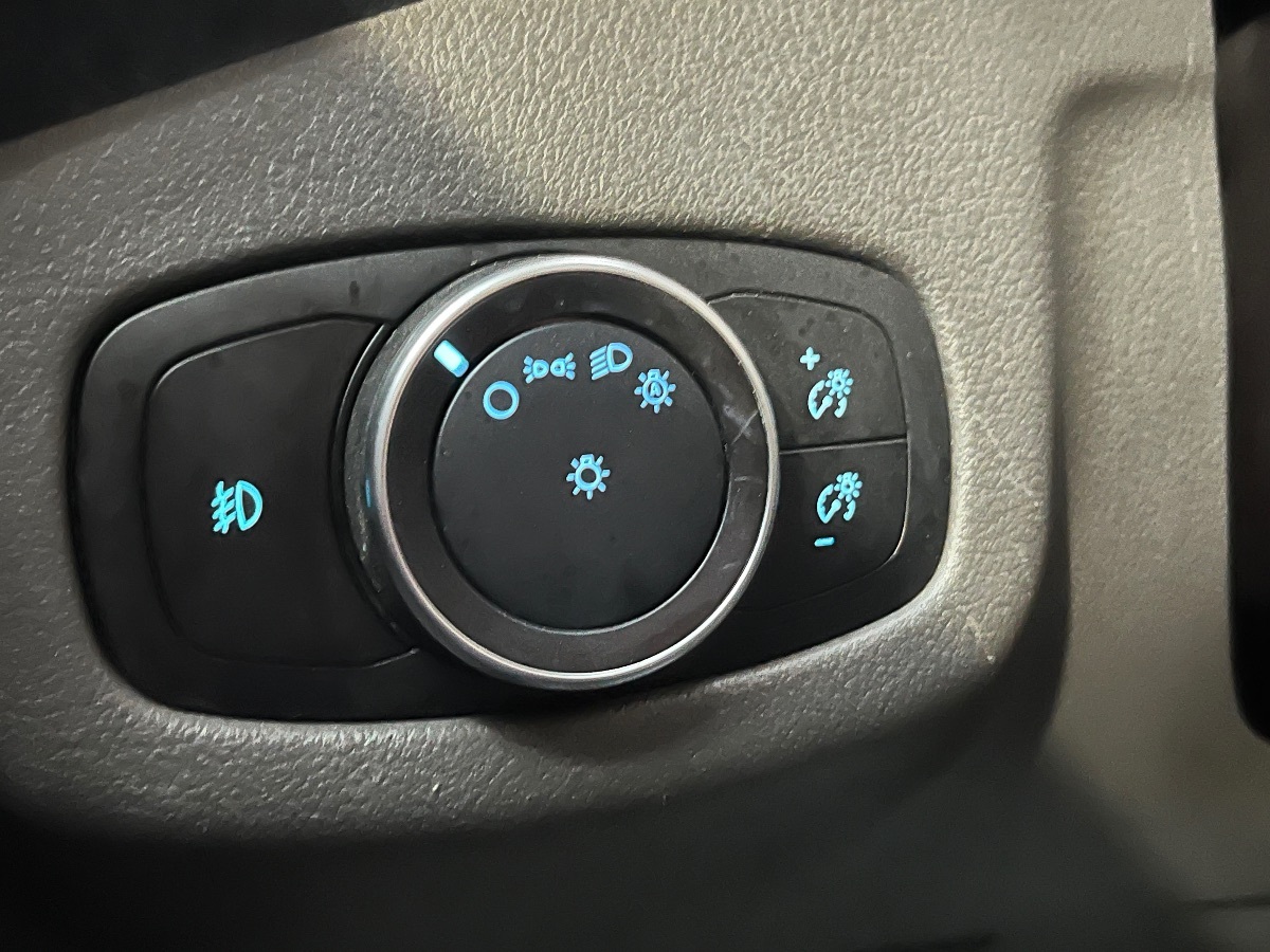 2020 Ford Transit XLT photo 15