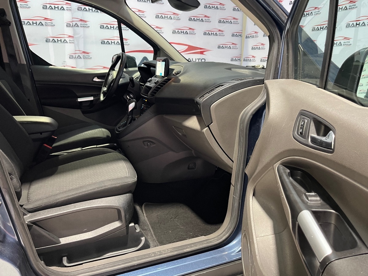 2020 Ford Transit XLT photo 37