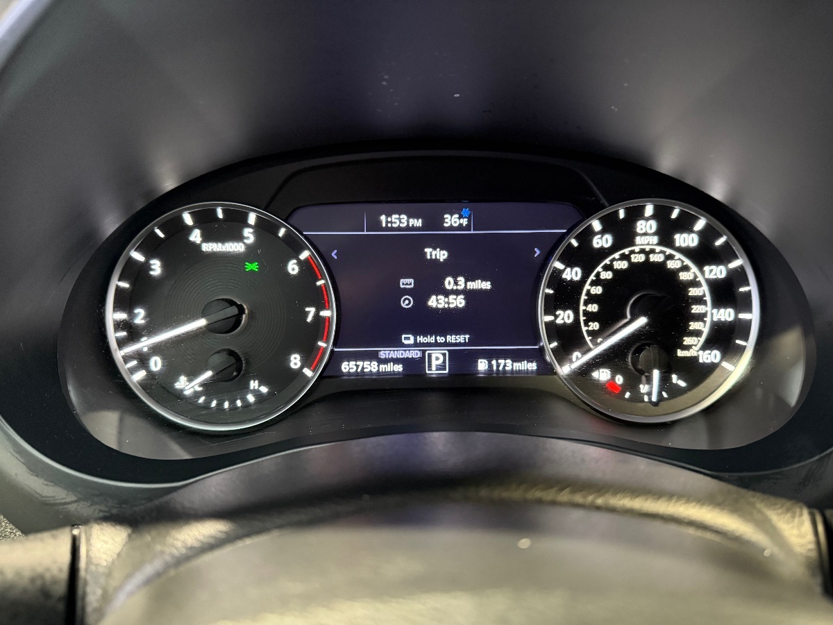 2021 Infiniti QX50 Luxe AWD photo 10