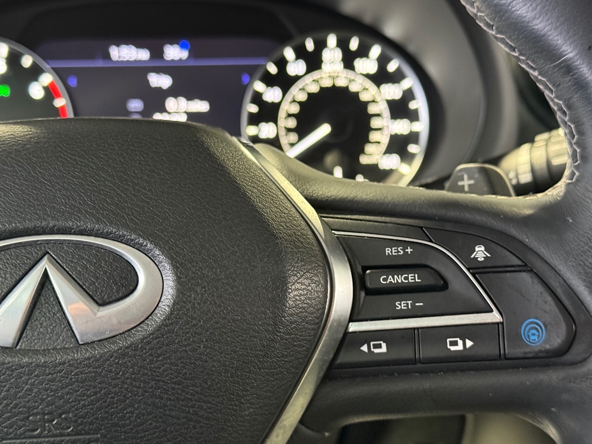 2021 Infiniti QX50 Luxe AWD photo 12