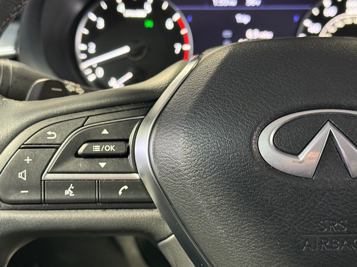 2021 Infiniti QX50 Luxe AWD photo 13