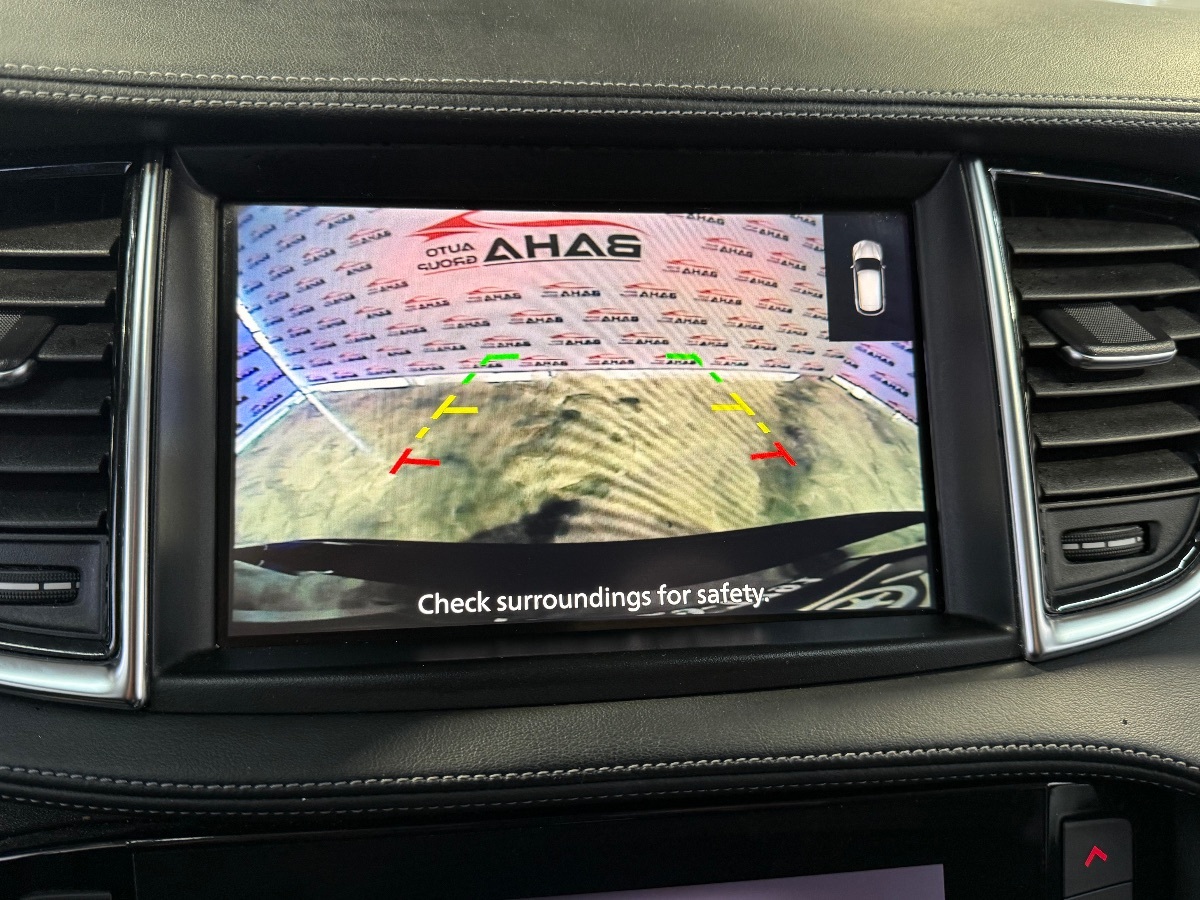 2021 Infiniti QX50 Luxe AWD photo 16