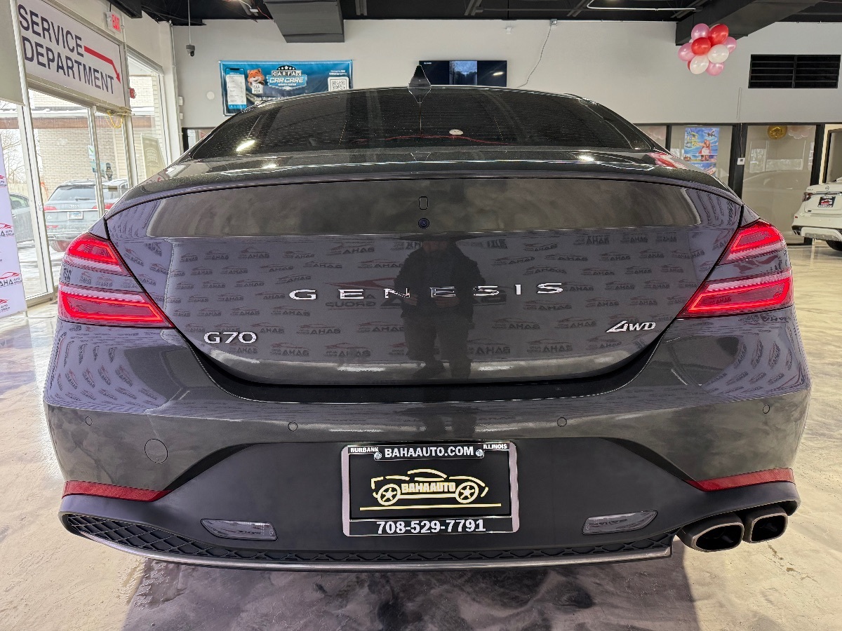 2022 Genesis G70 2.0T photo 9