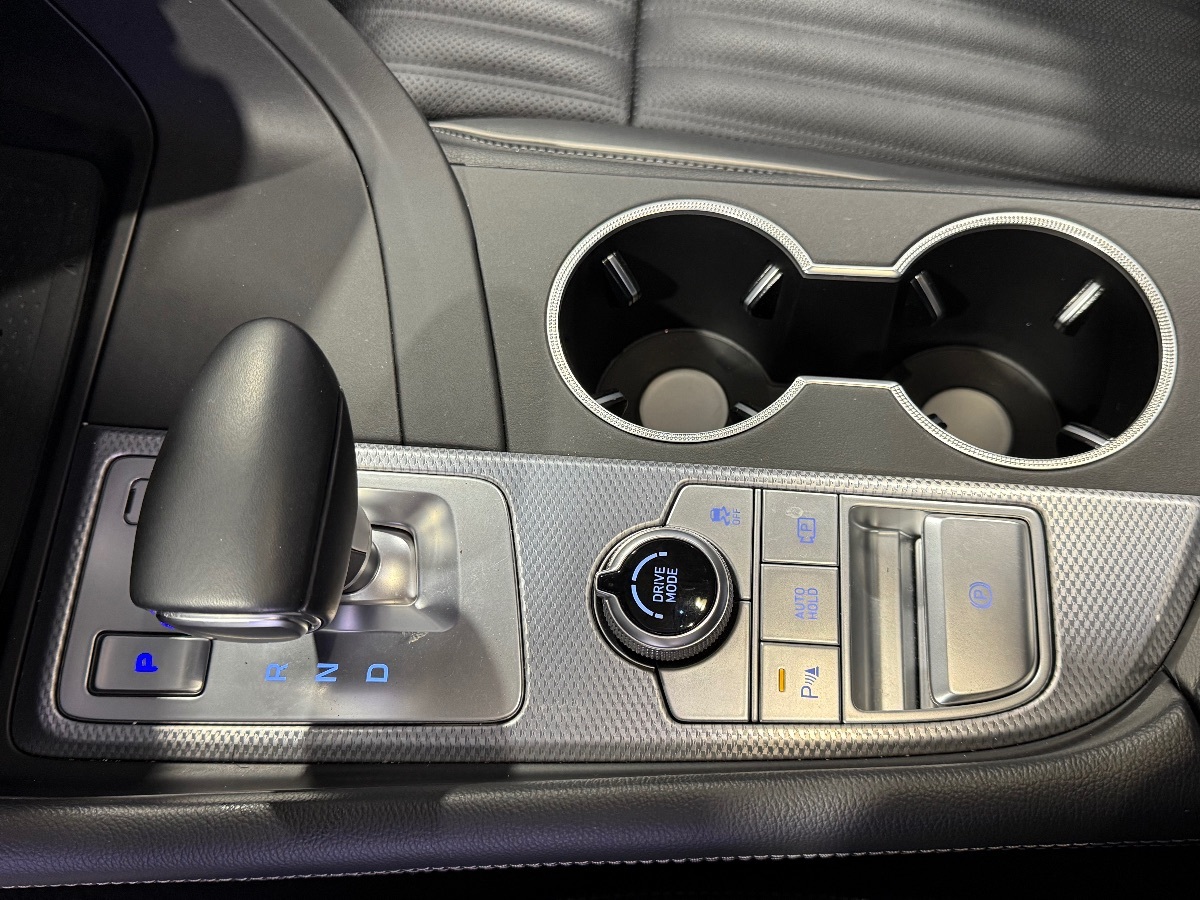 2022 Genesis G70 2.0T photo 20