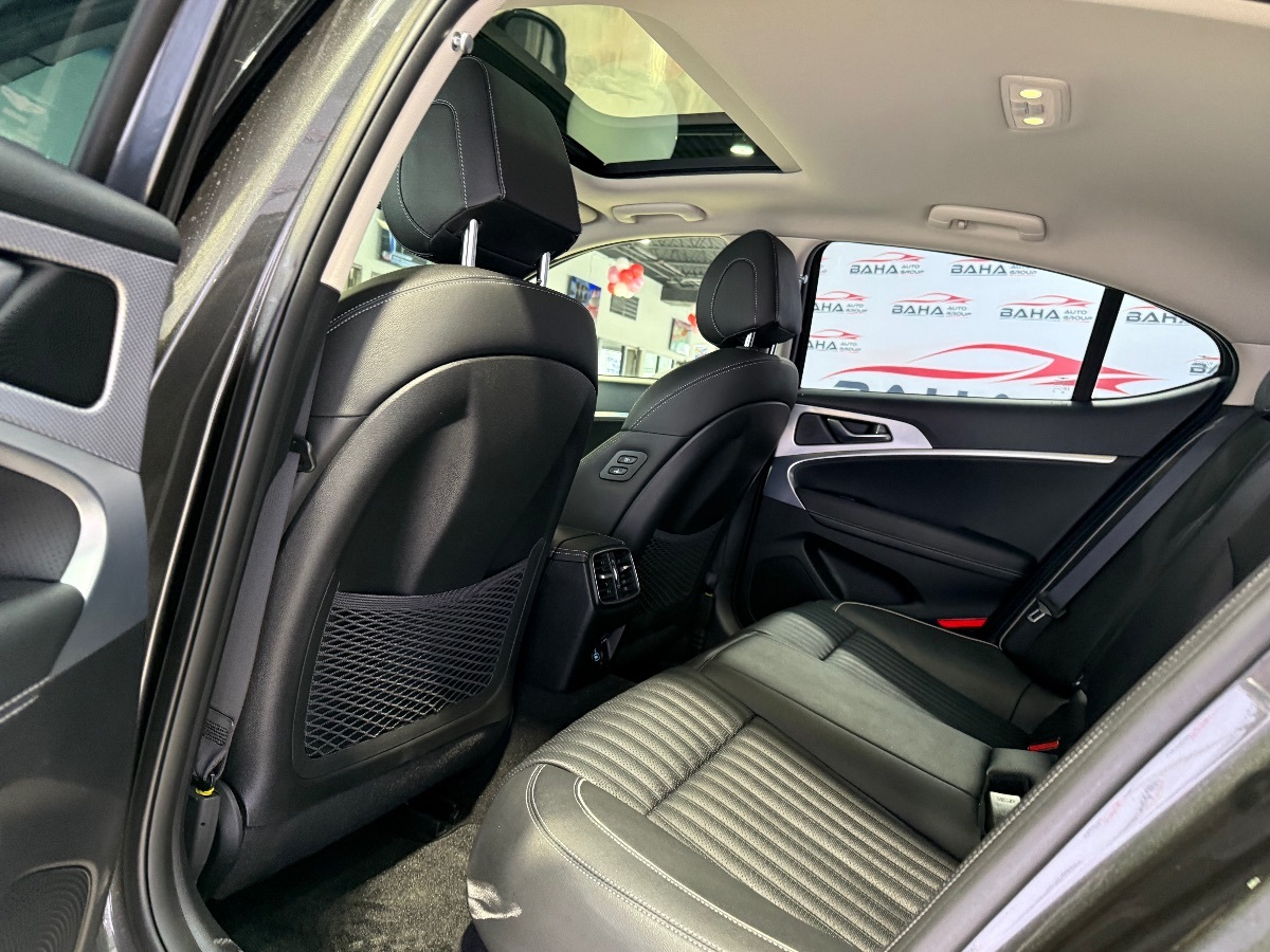 2022 Genesis G70 2.0T photo 26