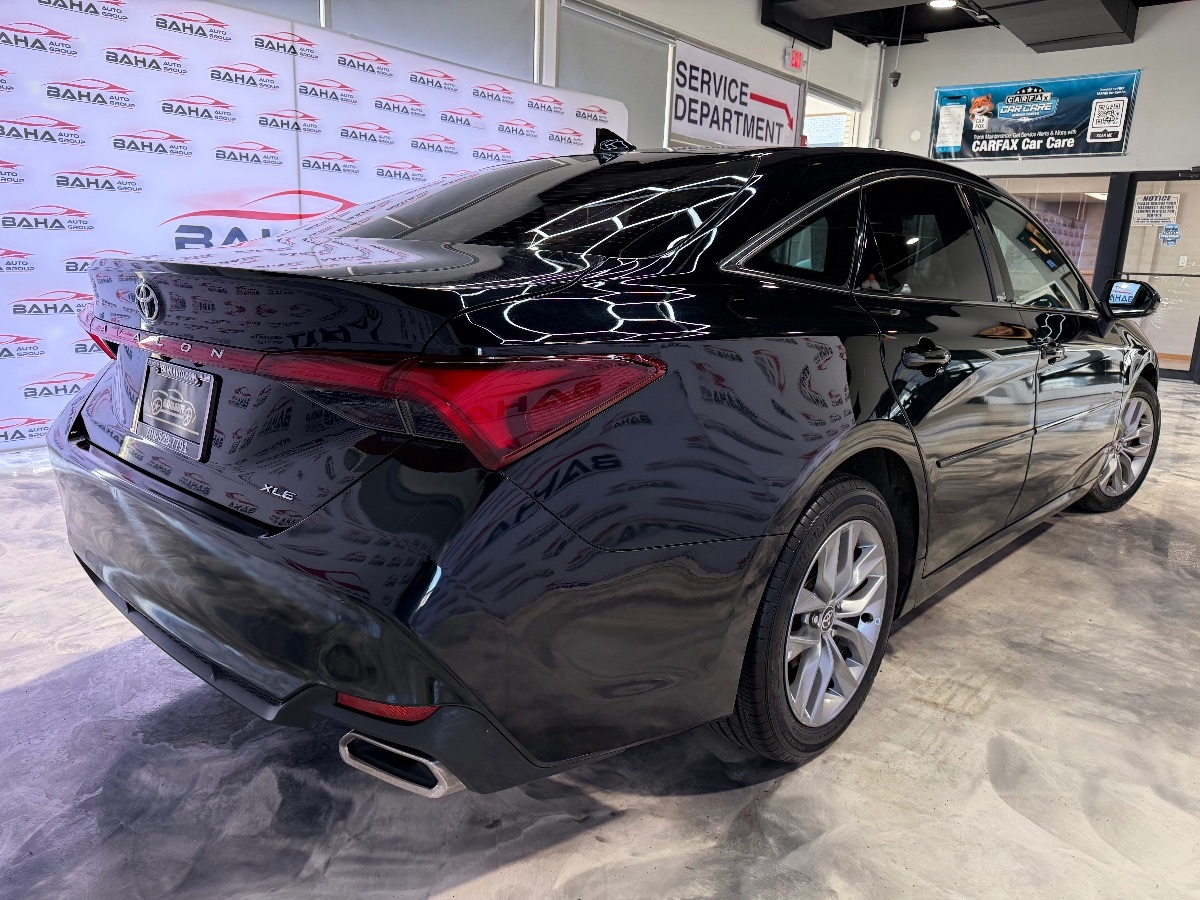2022 Toyota Avalon XLE photo 5