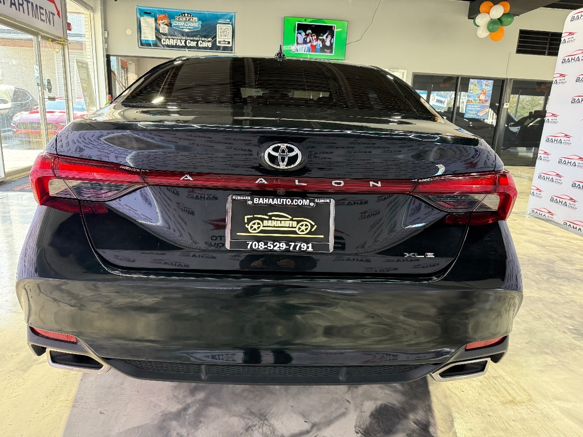 2022 Toyota Avalon XLE photo 6
