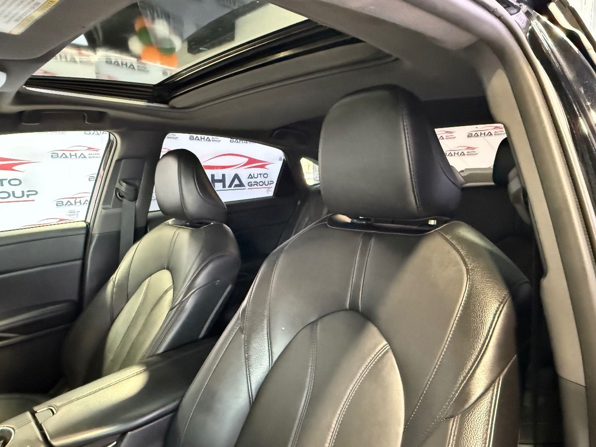2022 Toyota Avalon XLE photo 22