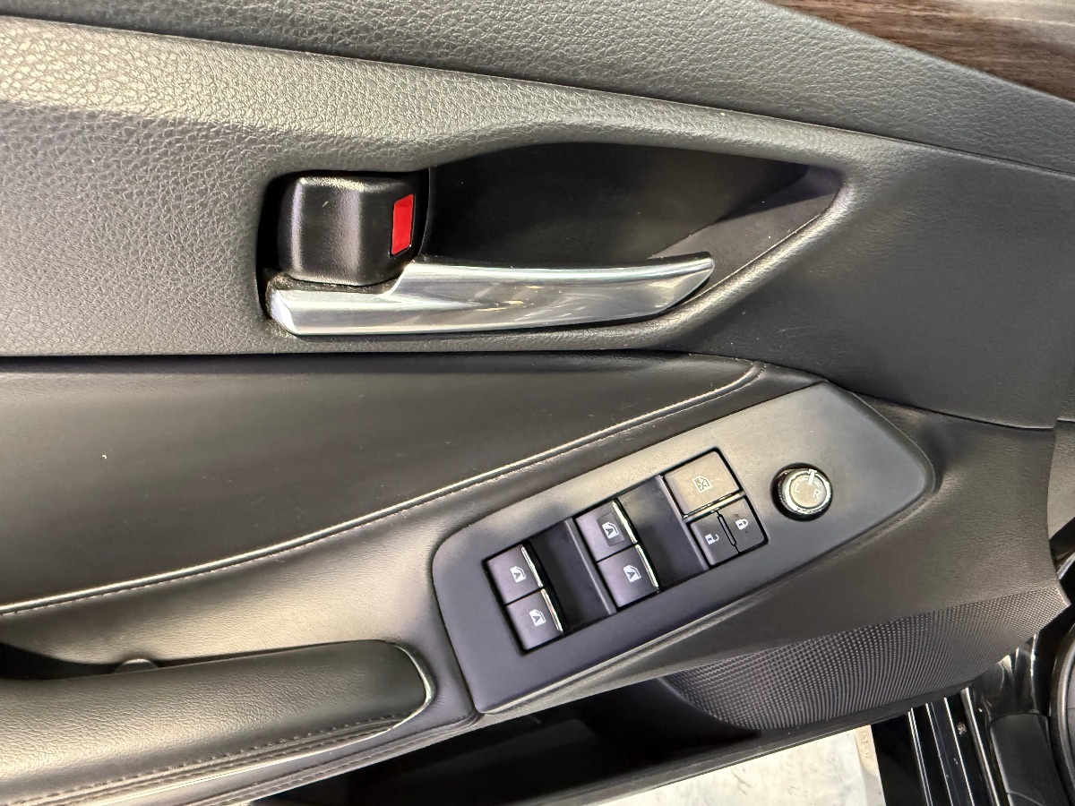 2022 Toyota Avalon XLE photo 24