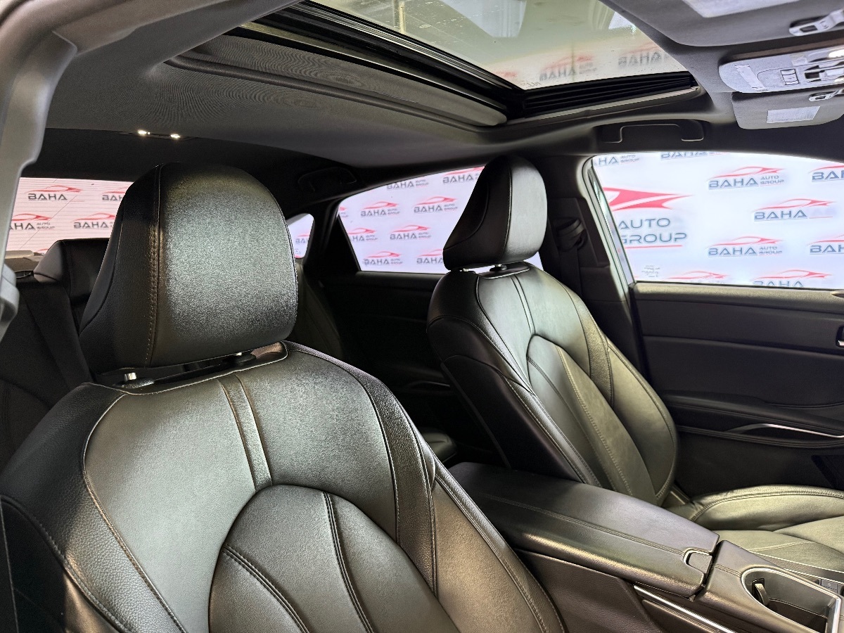 2022 Toyota Avalon XLE photo 29