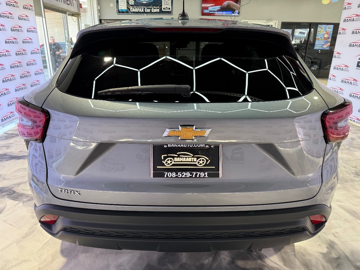 2024 Chevrolet Trax LS - Photo 7
