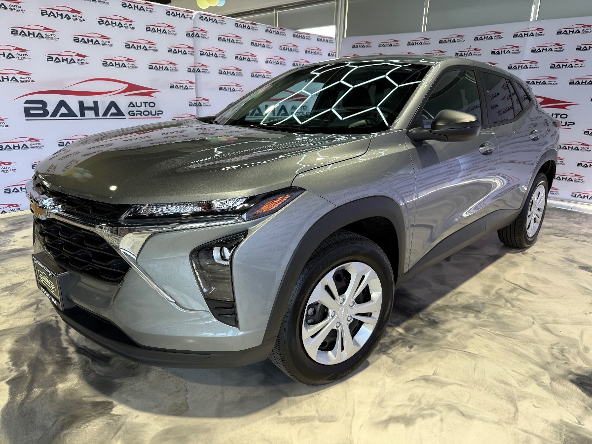 2024 Chevrolet Trax LS - Photo 9