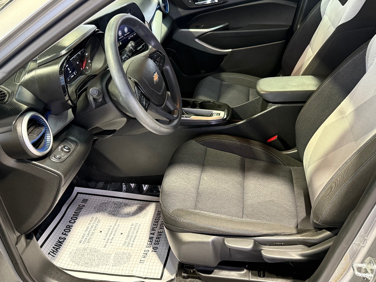 2024 Chevrolet Trax LS - Photo 28