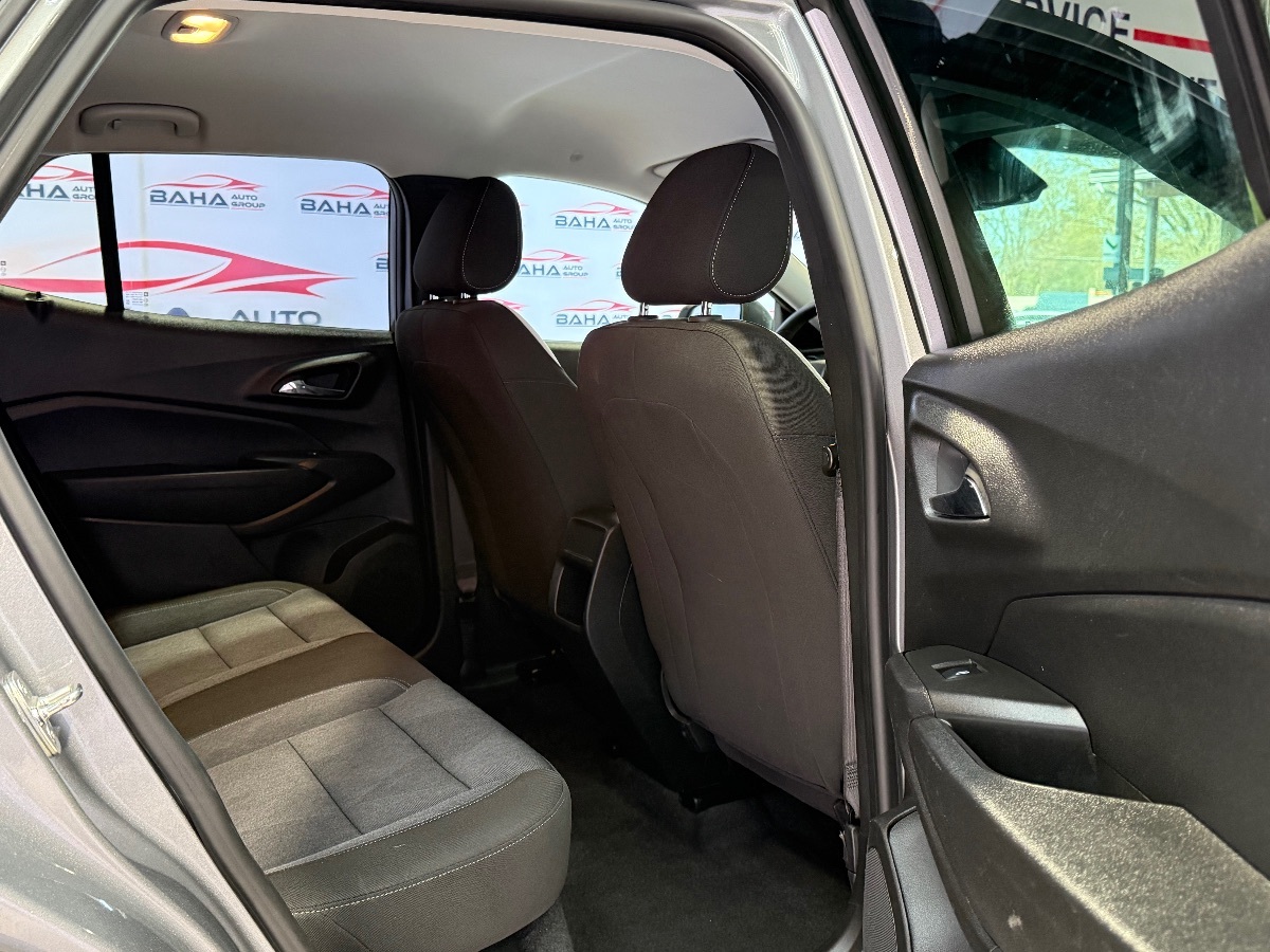 2024 Chevrolet Trax LS - Photo 38