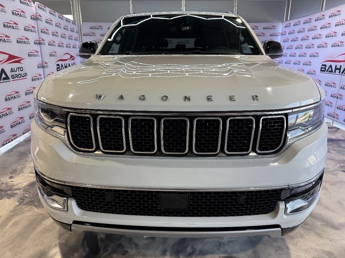 2024 Jeep Wagoneer L Series II photo 3