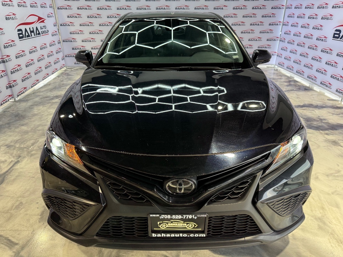 2023 Toyota Camry SE photo 4