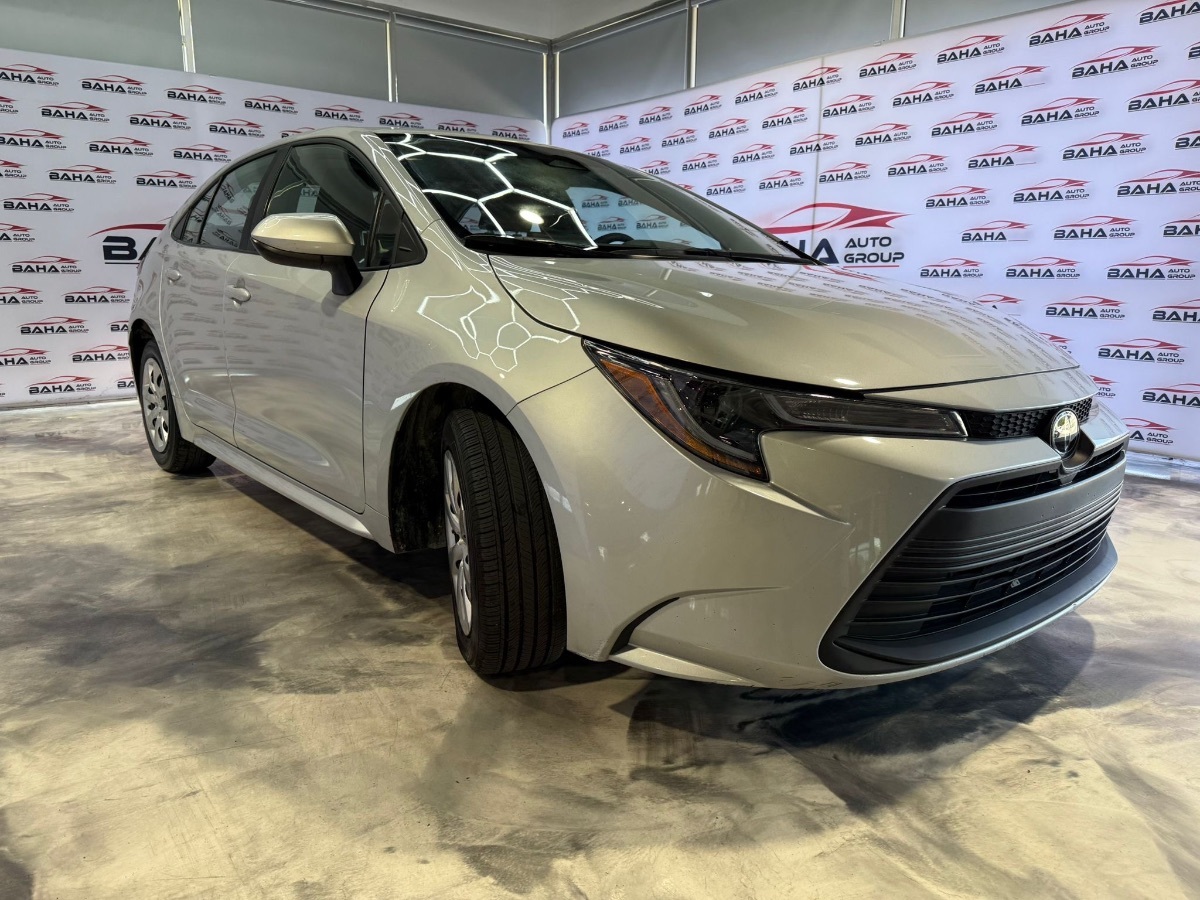 2023 Toyota Corolla LE photo 2