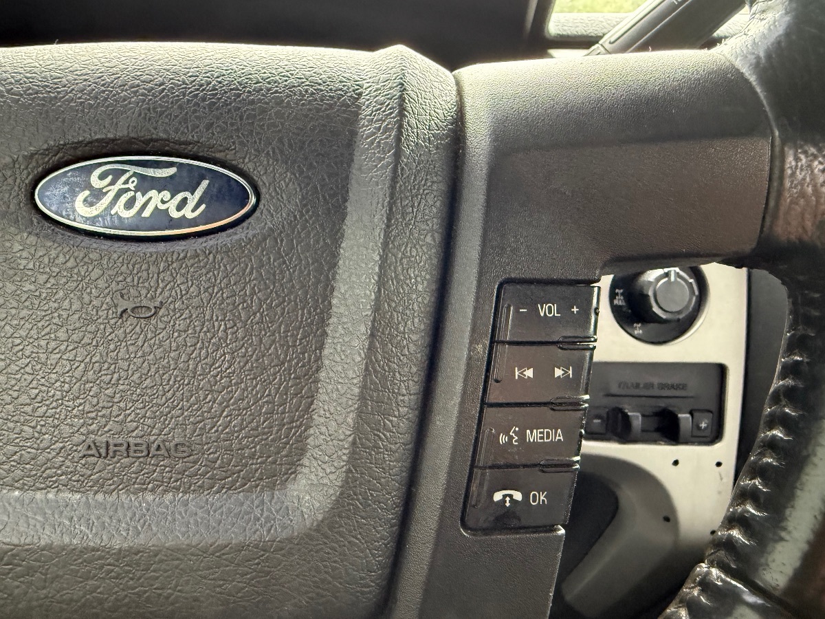 2013 Ford F-150 XL photo 9