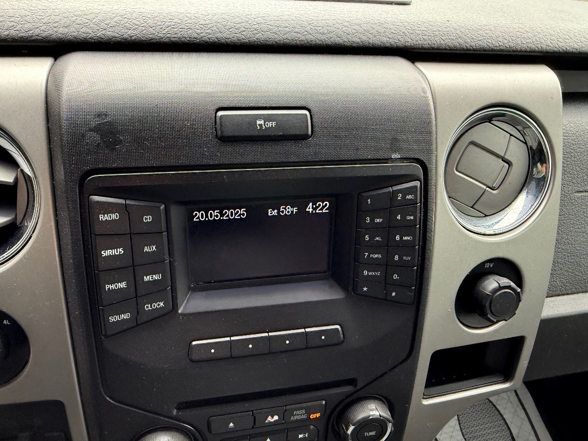 2013 Ford F-150 XL photo 13
