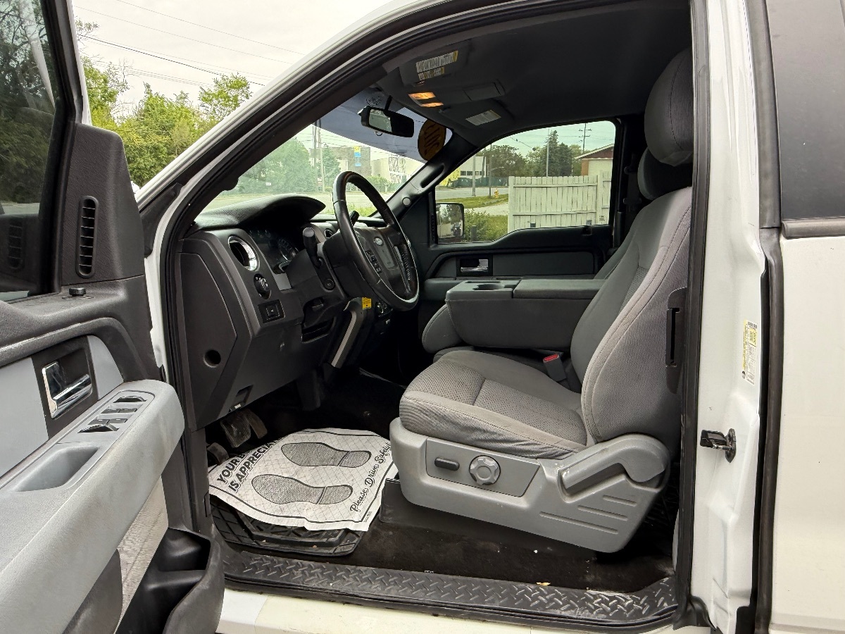 2013 Ford F-150 XL photo 15