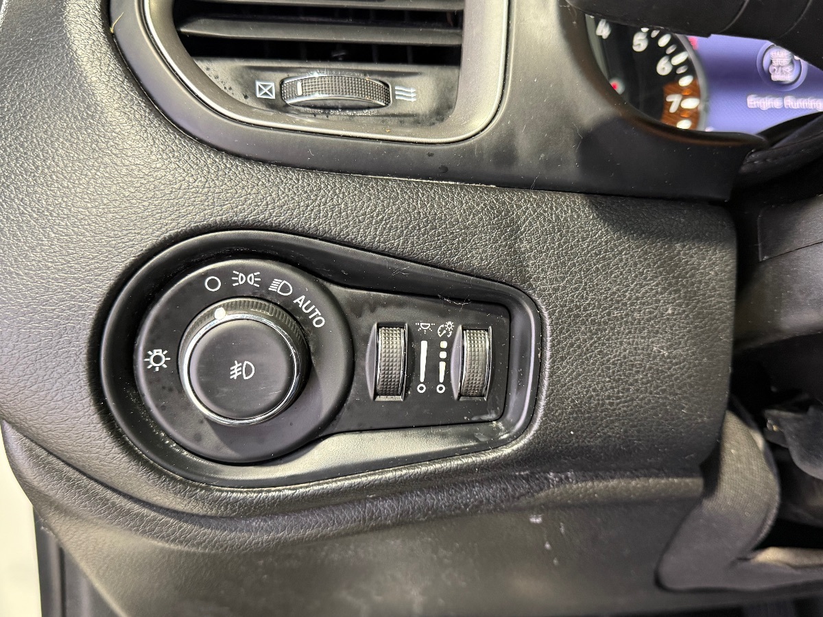 2021 Jeep Renegade 80TH Edition - Photo 14