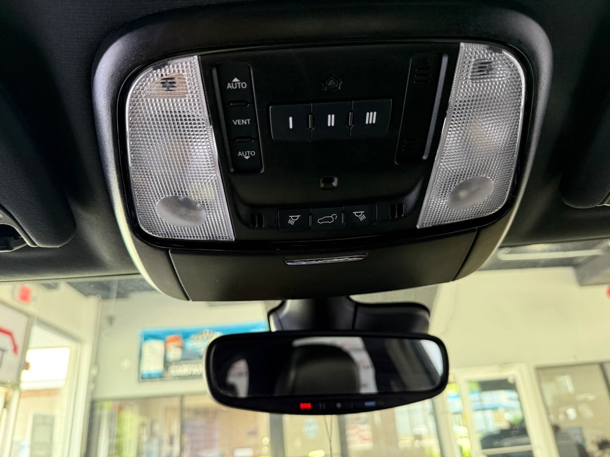 2023 Dodge Durango R/T Plus photo 28