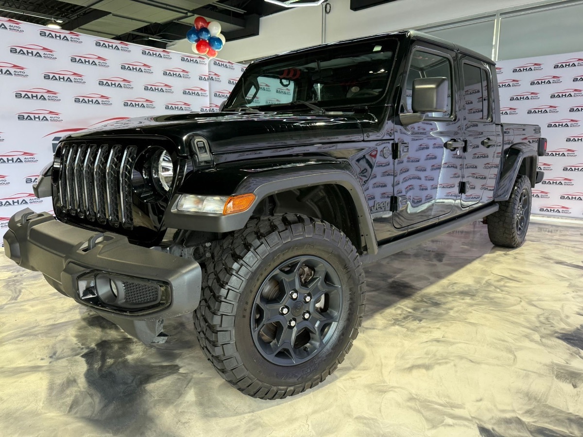 2023 Jeep Gladiator Willys photo 2