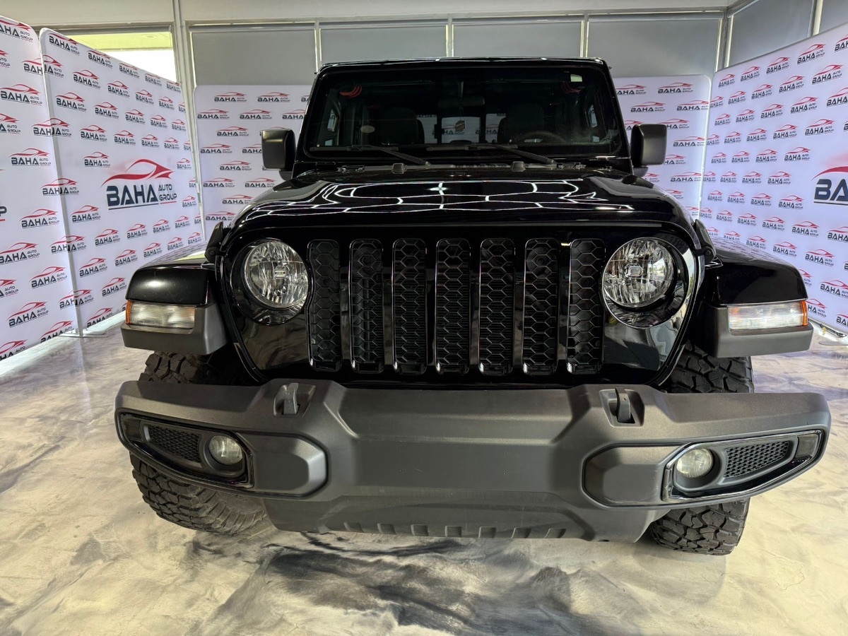 2023 Jeep Gladiator Willys photo 3