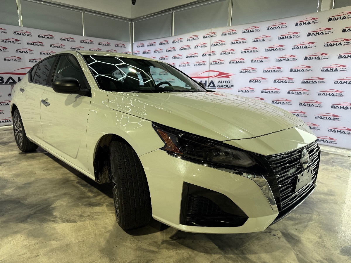 2024 Nissan Altima 2.5 SV photo 4