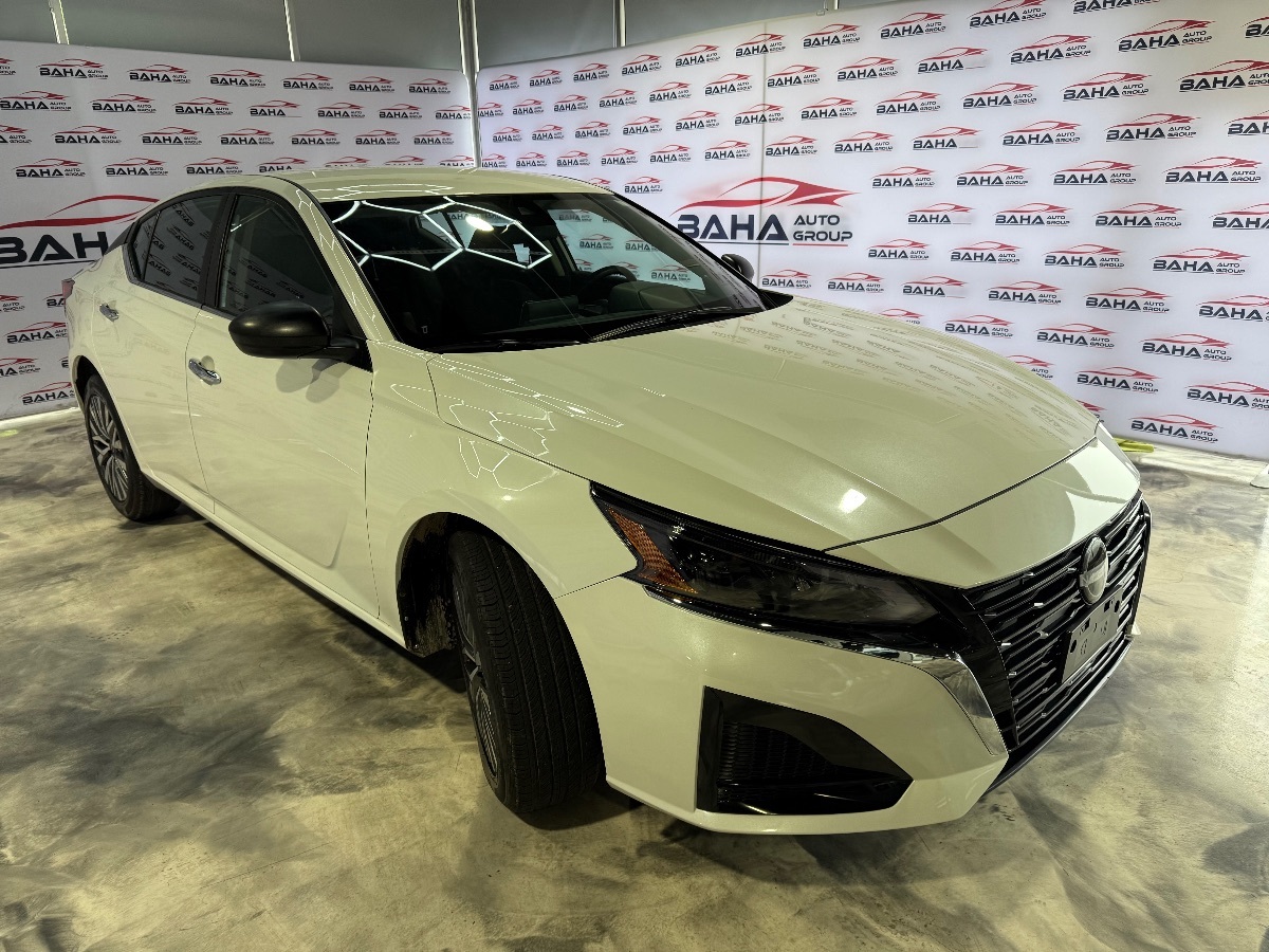 2024 Nissan Altima 2.5 SV photo 5