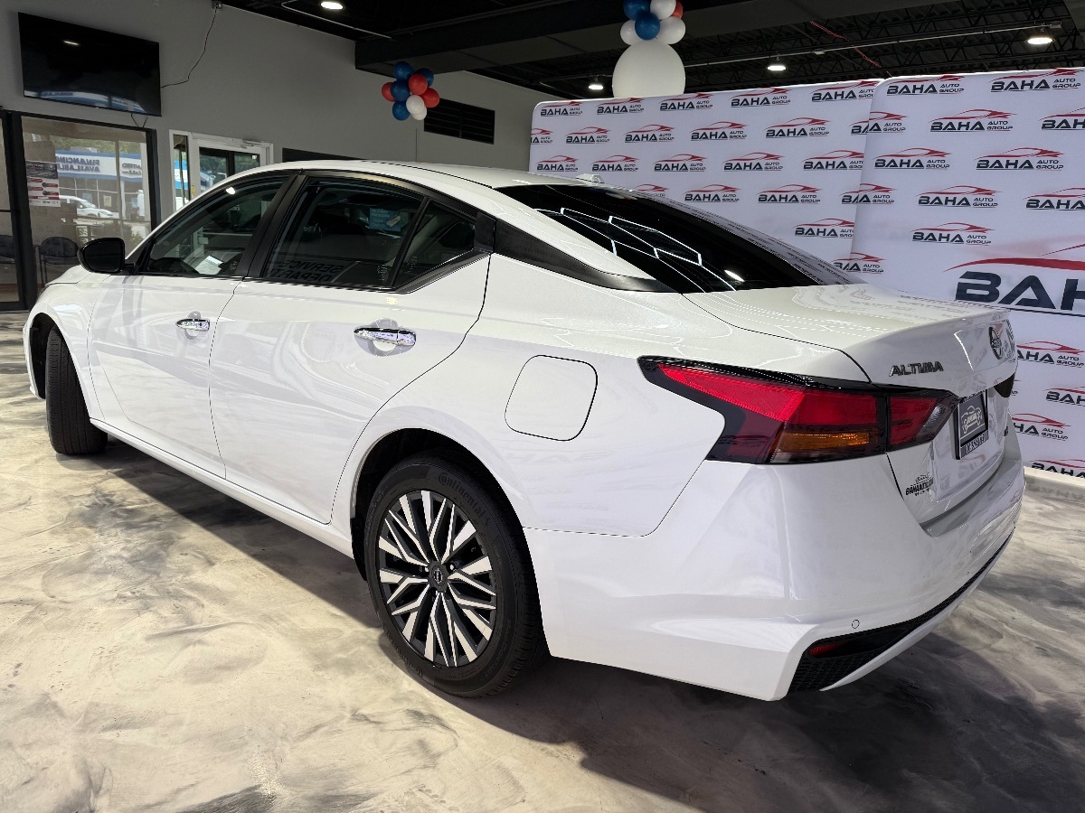 2024 Nissan Altima 2.5 SV photo 12