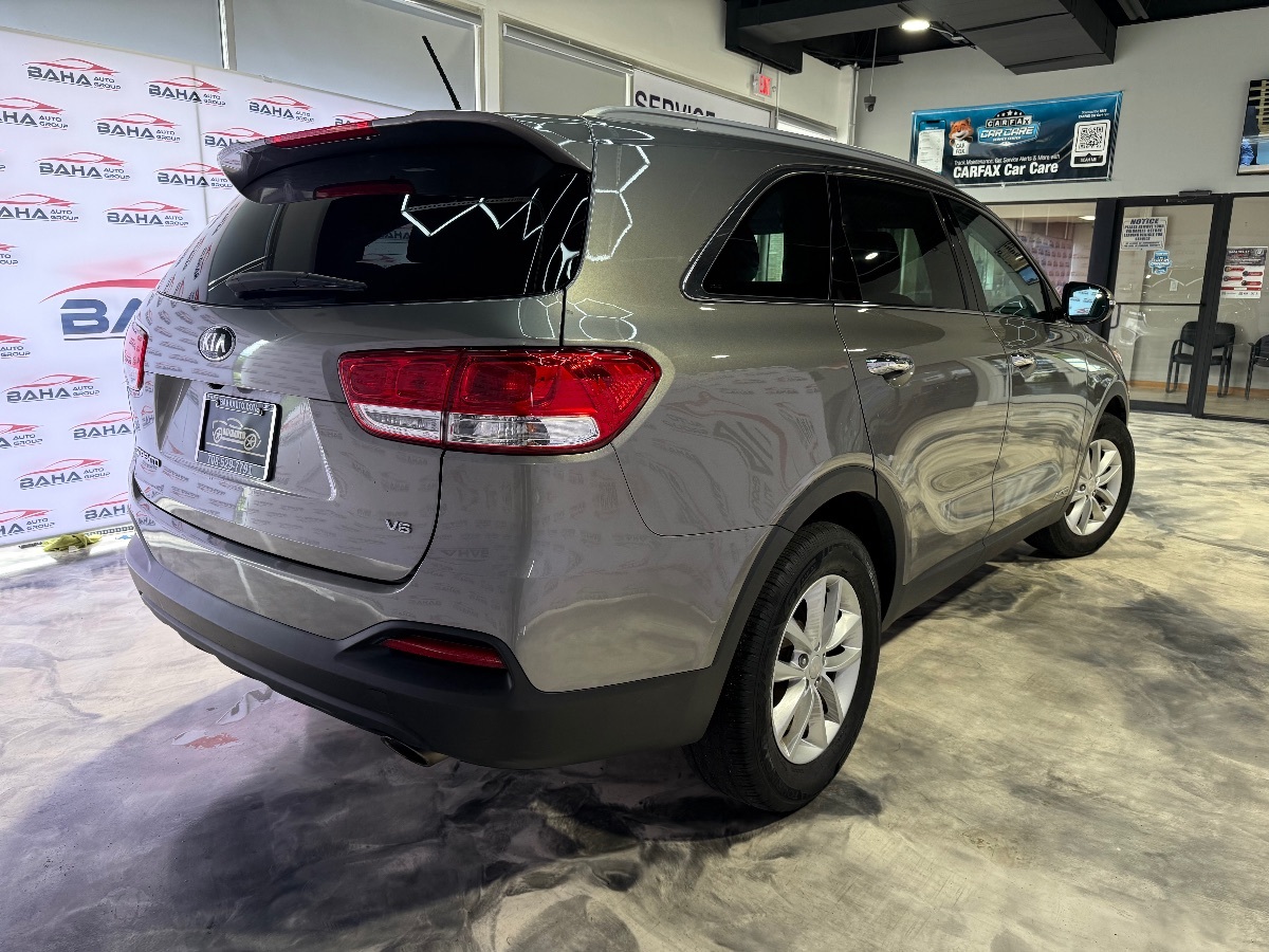 2017 Kia Sorento LX V6 photo 5