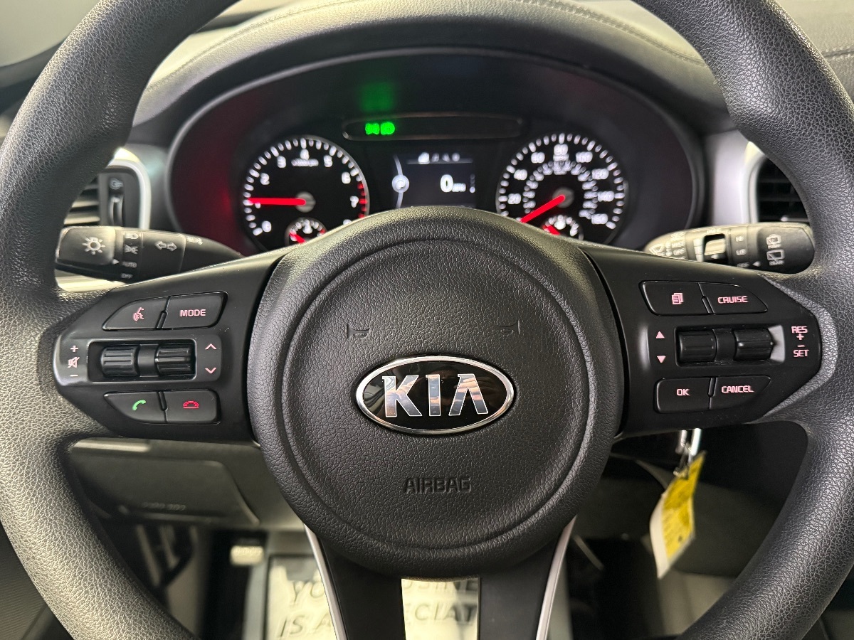 2017 Kia Sorento LX V6 photo 13
