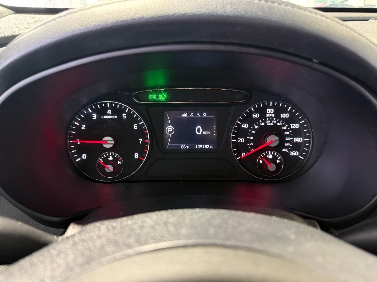 2017 Kia Sorento LX V6 photo 16