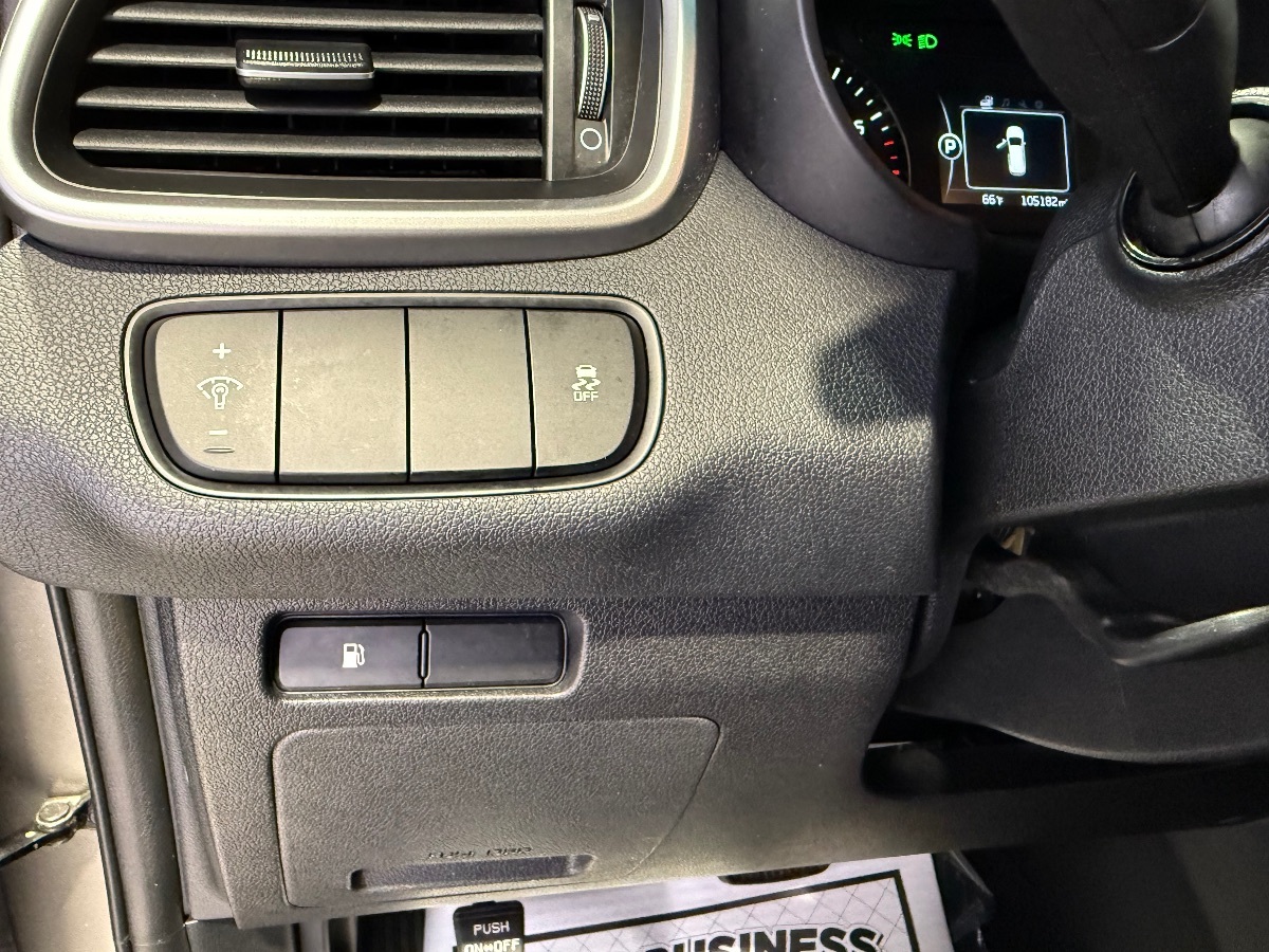 2017 Kia Sorento LX V6 photo 19
