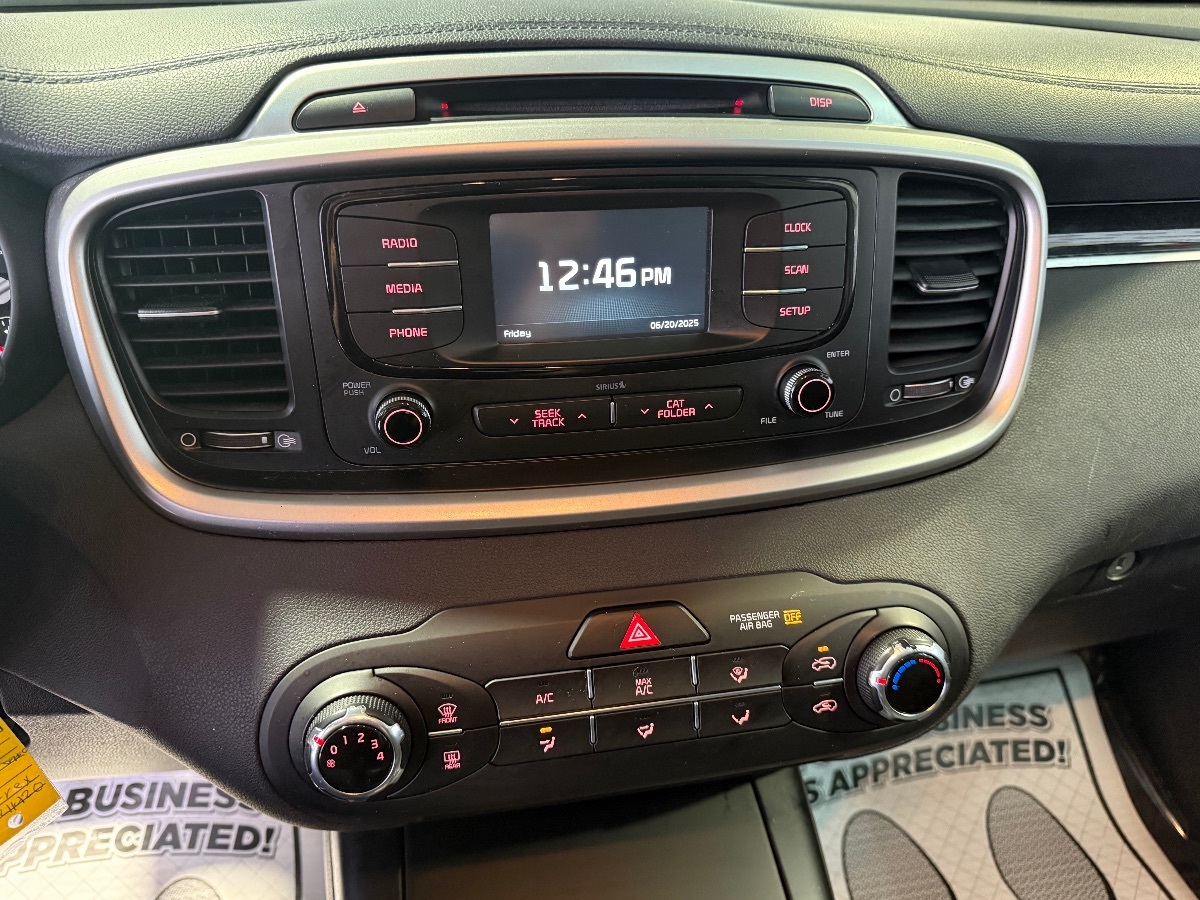 2017 Kia Sorento LX V6 photo 20