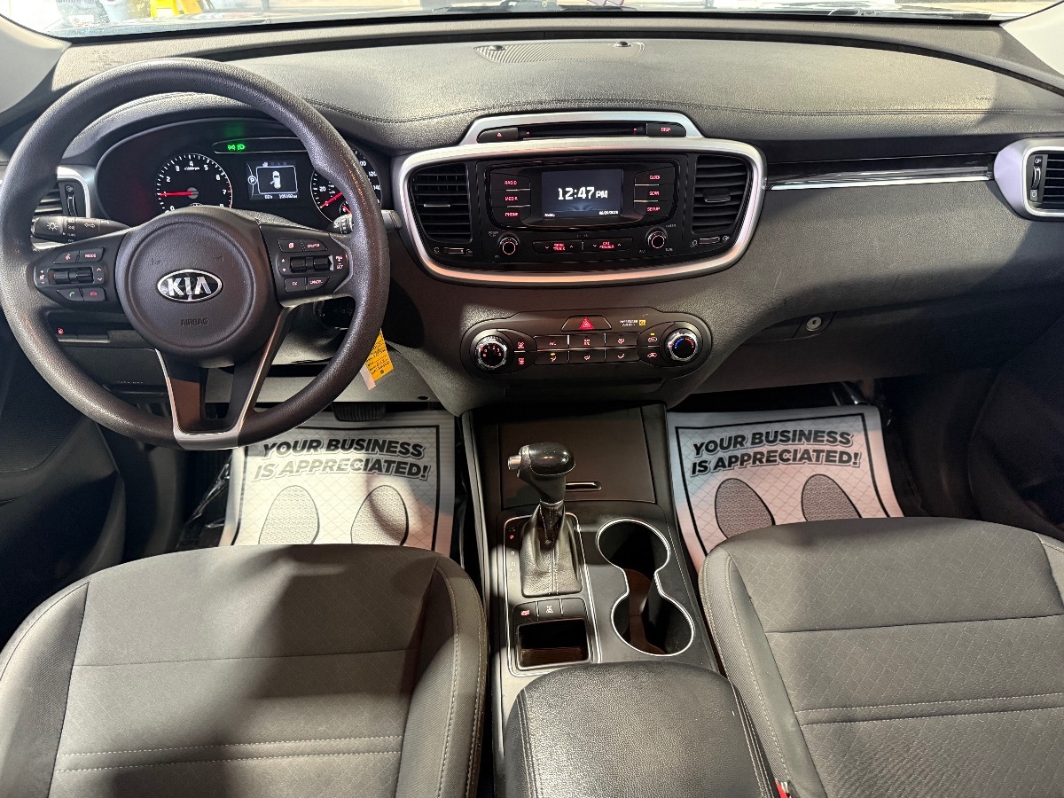 2017 Kia Sorento LX V6 photo 25