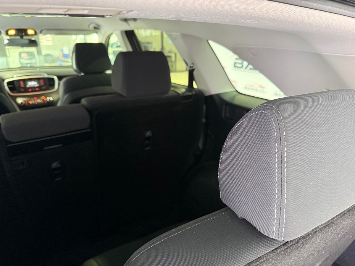 2017 Kia Sorento LX V6 photo 42
