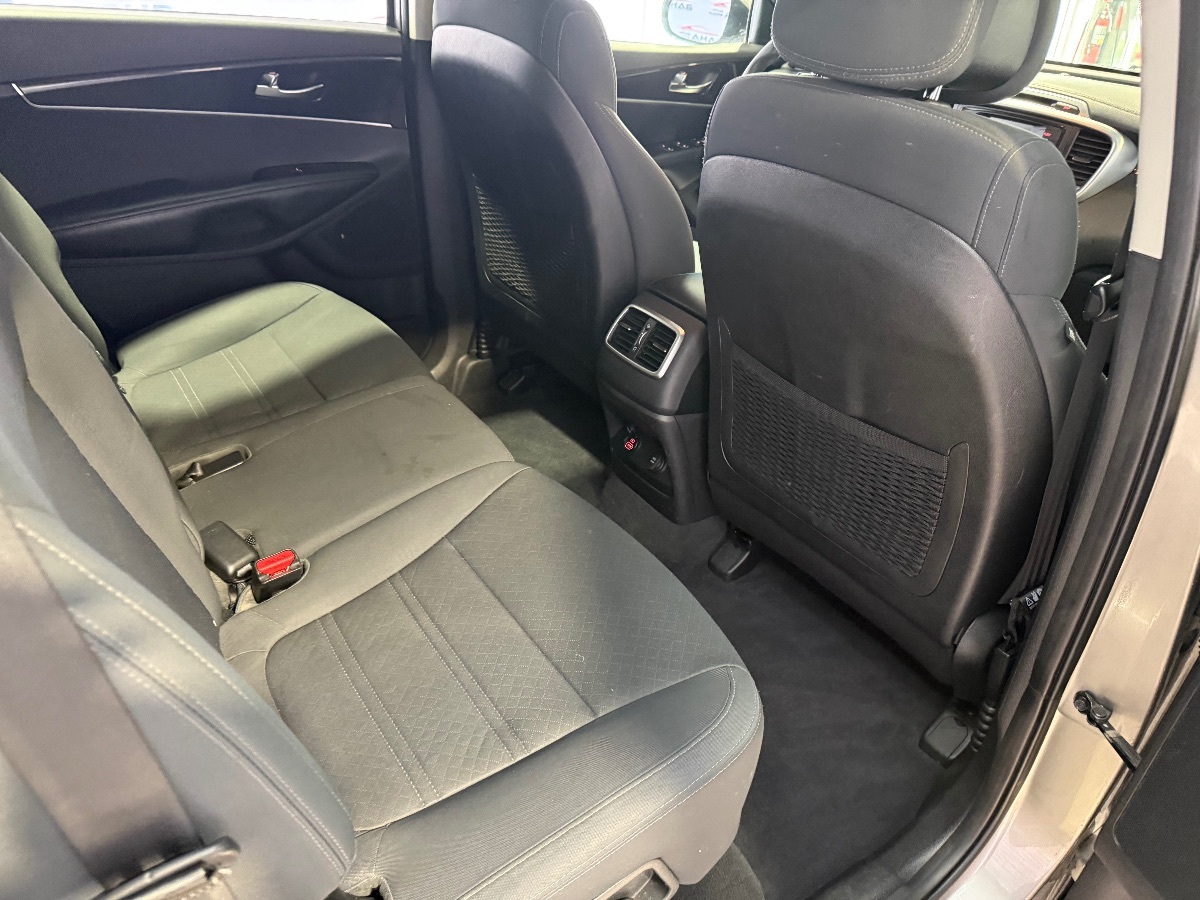 2017 Kia Sorento LX V6 photo 45