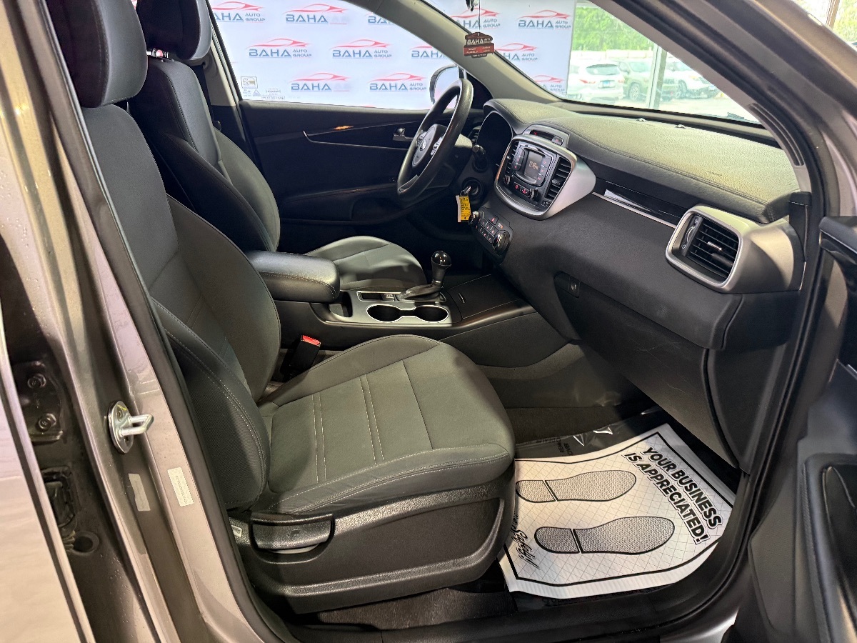 2017 Kia Sorento LX V6 photo 48
