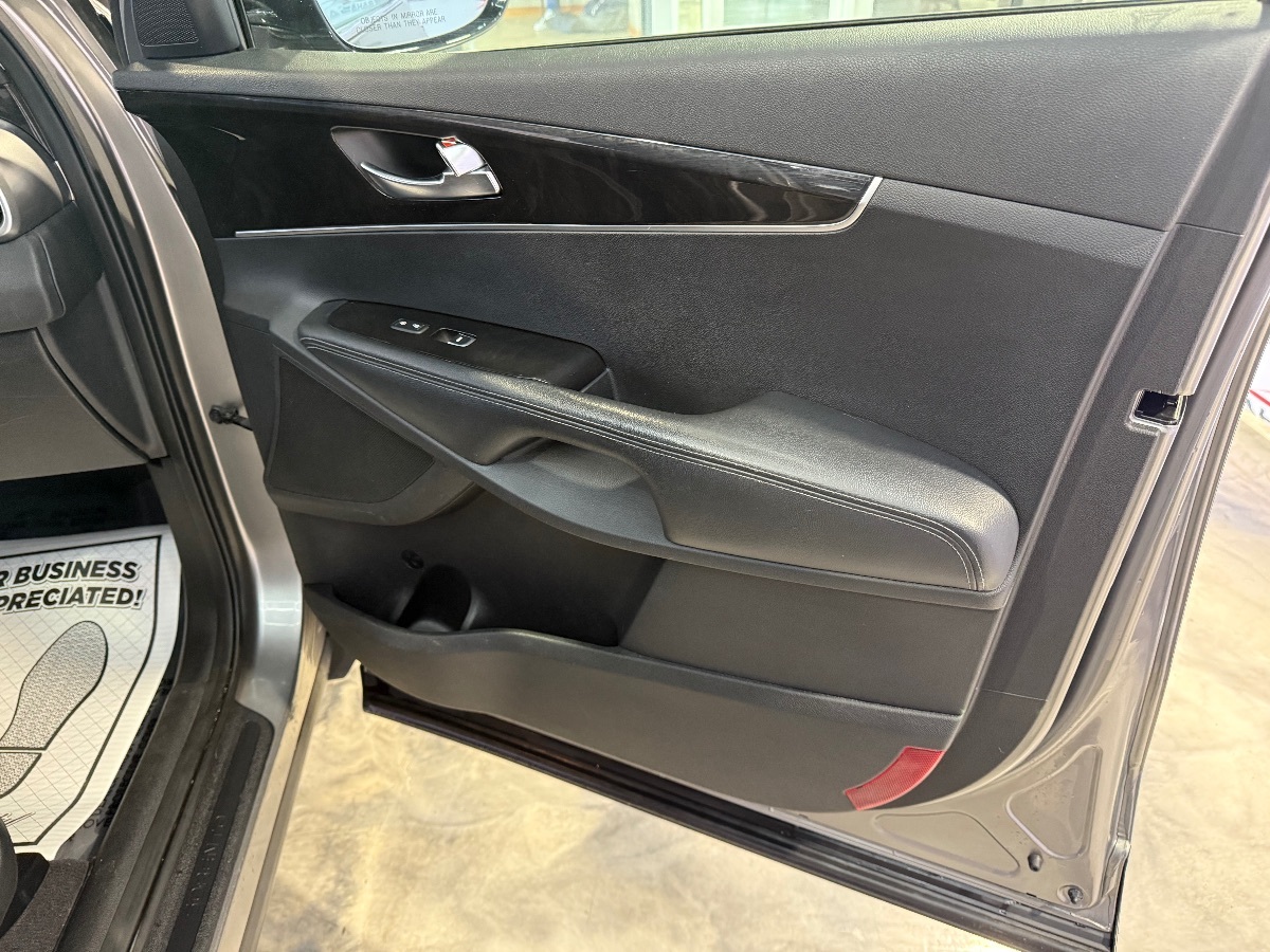 2017 Kia Sorento LX V6 photo 49