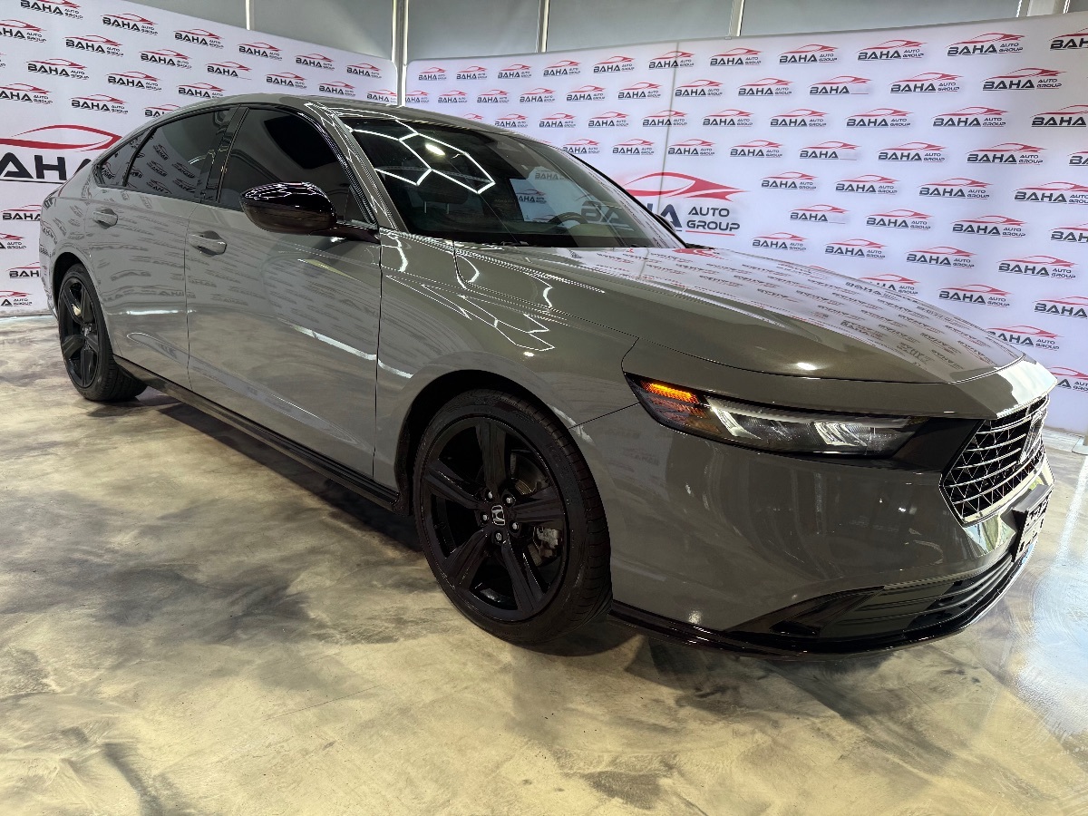2024 Honda Accord Hybrid Sport-L photo 3