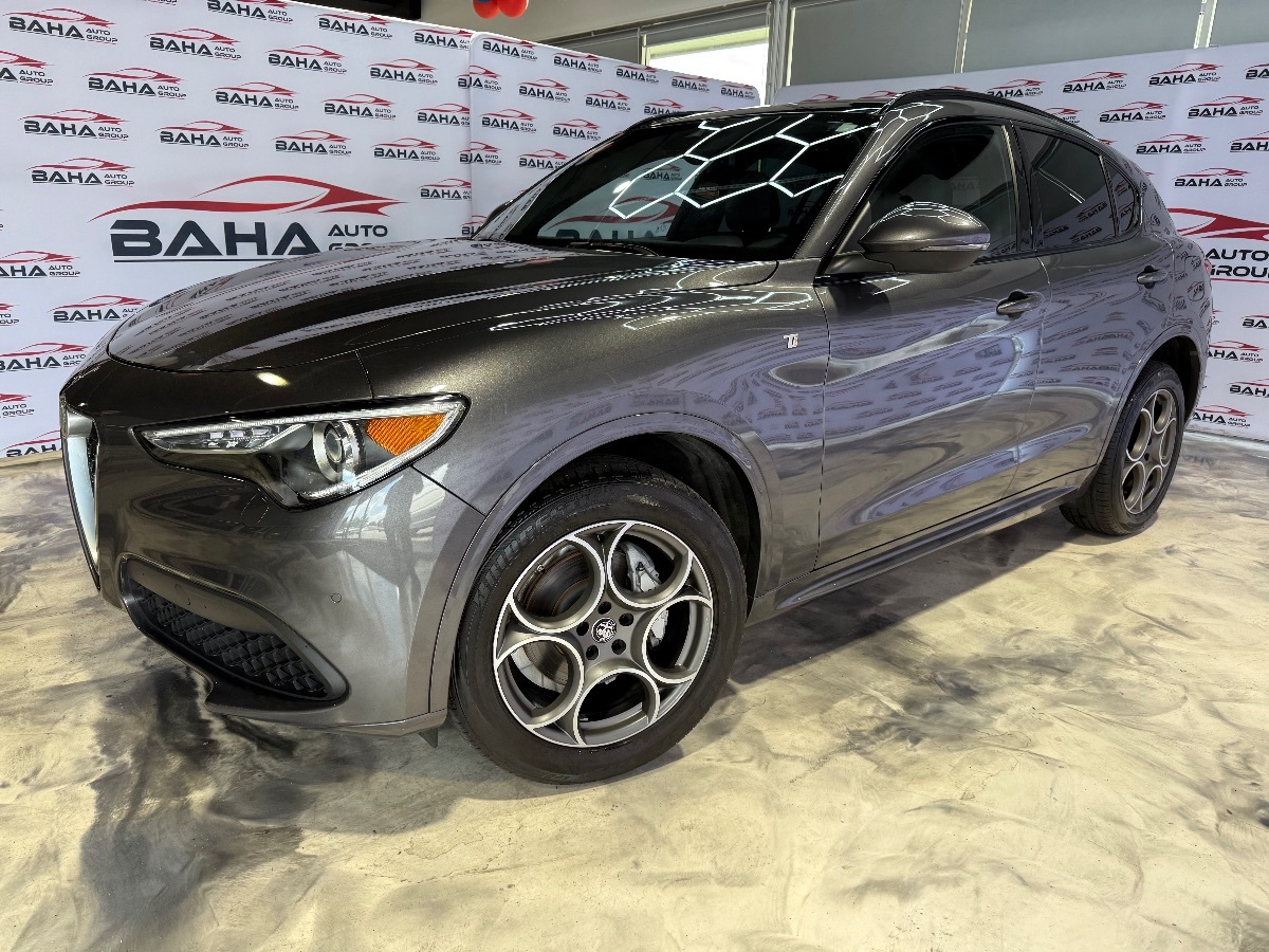 2022 Alfa Romeo Stelvio Ti photo 11
