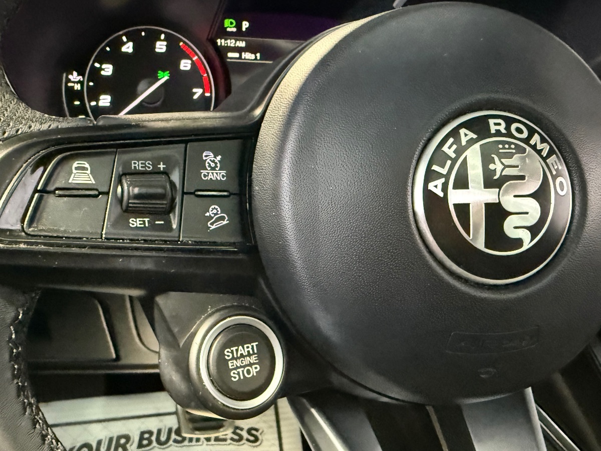 2022 Alfa Romeo Stelvio Ti photo 13