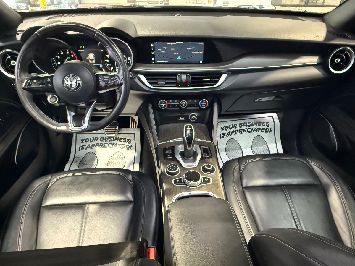 2022 Alfa Romeo Stelvio Ti photo 22