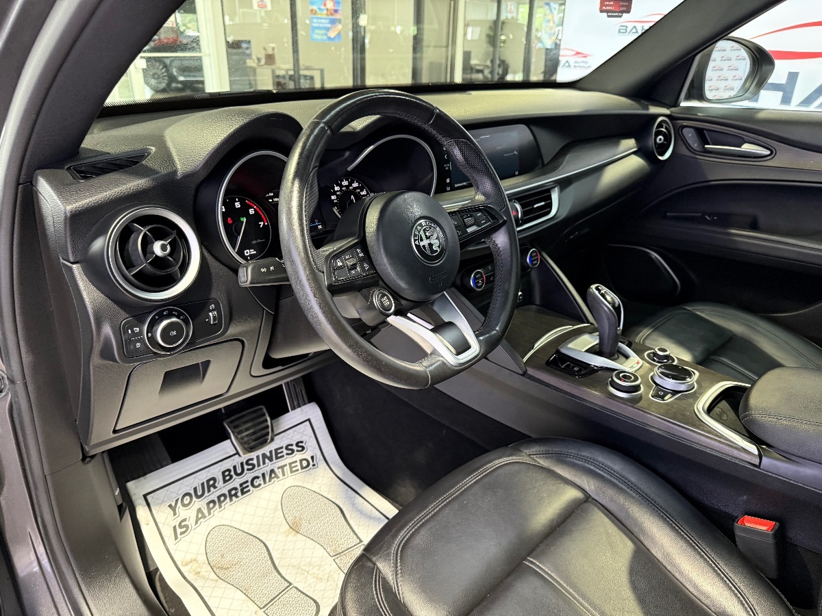 2022 Alfa Romeo Stelvio Ti photo 31