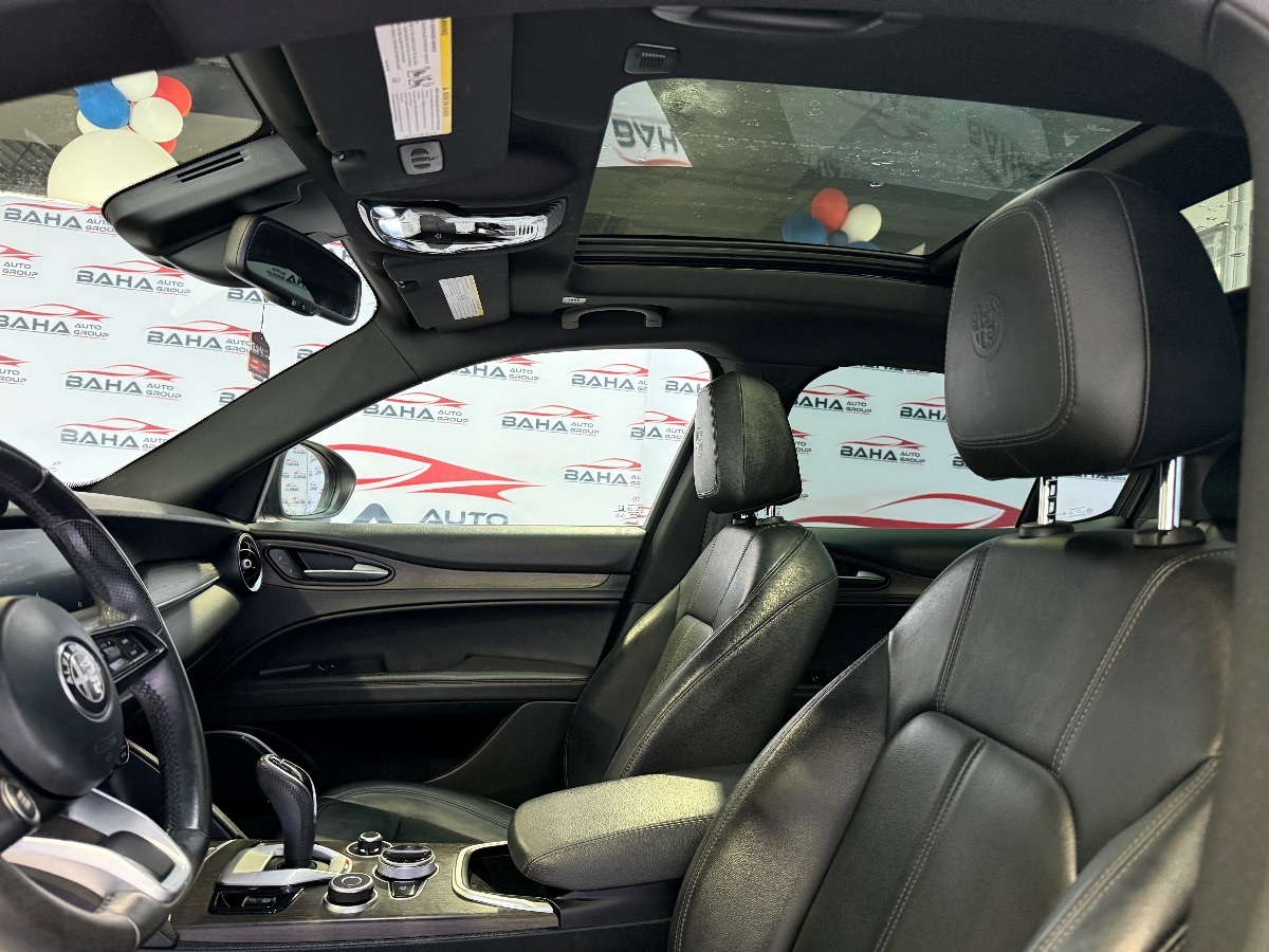 2022 Alfa Romeo Stelvio Ti photo 33