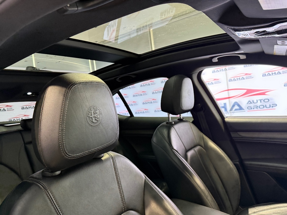 2022 Alfa Romeo Stelvio Ti photo 44
